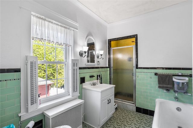 53 Cathedral Avenue, Providence, RI 02908