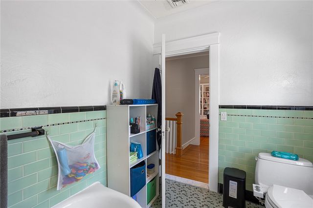 53 Cathedral Avenue, Providence, RI 02908