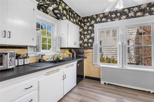53 Cathedral Avenue, Providence, RI 02908