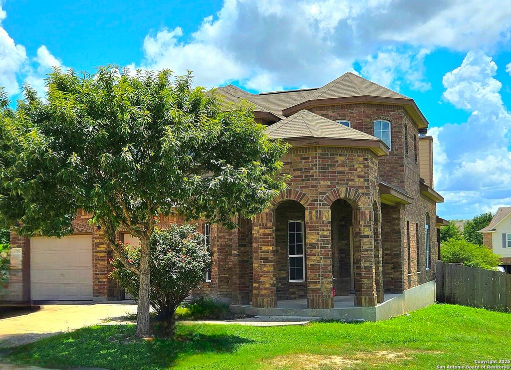 13700 Trailside Ln, Live Oak, TX 78233