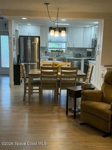 105 Oxford 600, West Palm Beach, FL 33417