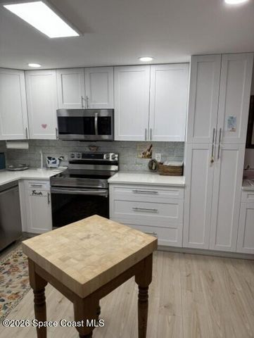 105 Oxford 600, West Palm Beach, FL 33417