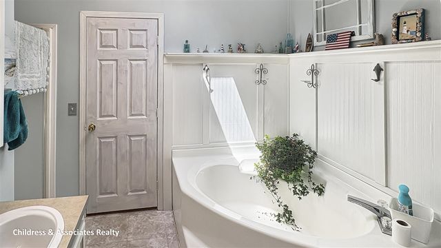 13675 Iris Lane, Cedar Springs, MI 49319