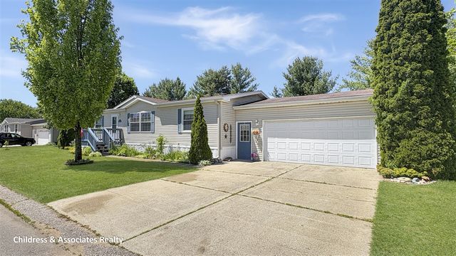 13675 Iris Lane, Cedar Springs, MI 49319