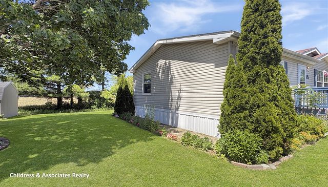 13675 Iris Lane, Cedar Springs, MI 49319