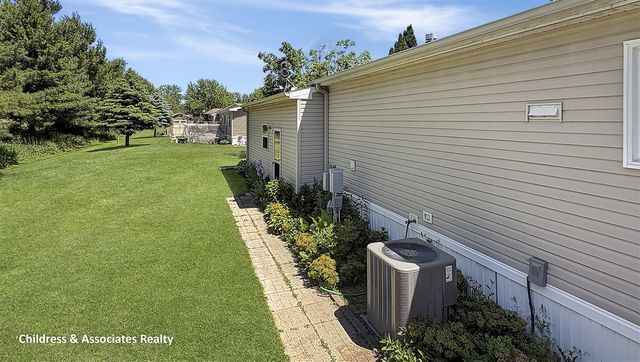 13675 Iris Lane, Cedar Springs, MI 49319