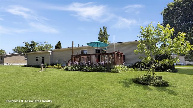 13675 Iris Lane, Cedar Springs, MI 49319