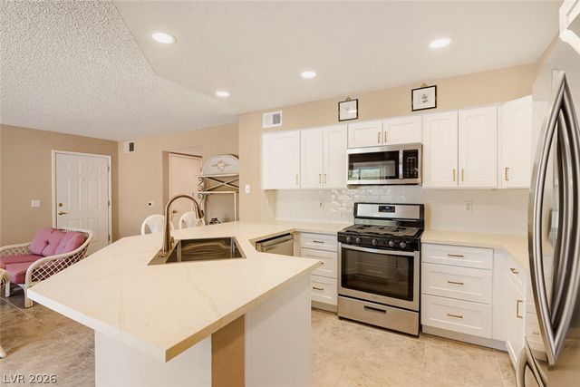 7900 Ryandale Circle 101, Las Vegas, NV 89145