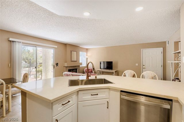 7900 Ryandale Circle 101, Las Vegas, NV 89145