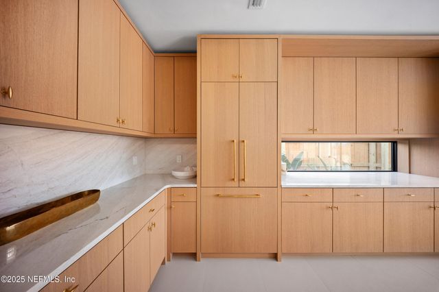 1475 OCEAN Boulevard, Atlantic Beach, FL 32233