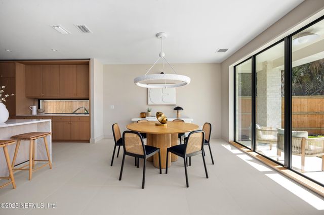 1475 OCEAN Boulevard, Atlantic Beach, FL 32233