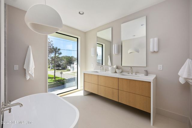 1475 OCEAN Boulevard, Atlantic Beach, FL 32233