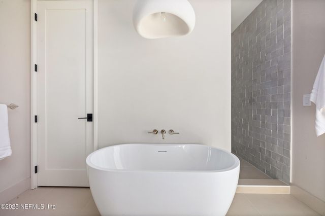 1475 OCEAN Boulevard, Atlantic Beach, FL 32233