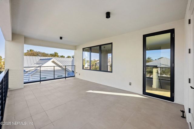 1475 OCEAN Boulevard, Atlantic Beach, FL 32233