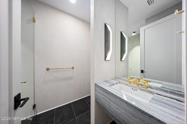 1475 OCEAN Boulevard, Atlantic Beach, FL 32233