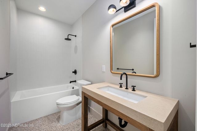 1475 OCEAN Boulevard, Atlantic Beach, FL 32233