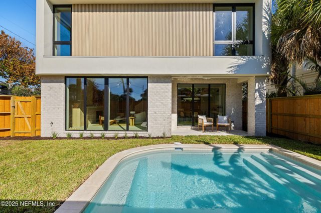 1475 OCEAN Boulevard, Atlantic Beach, FL 32233