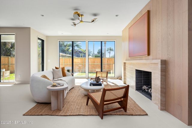 1475 OCEAN Boulevard, Atlantic Beach, FL 32233