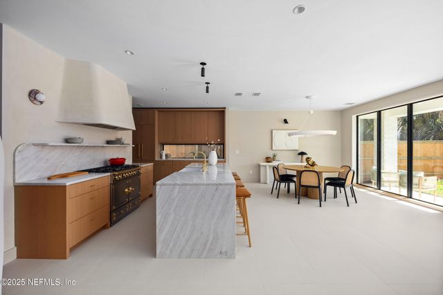 1475 OCEAN Boulevard, Atlantic Beach, FL 32233