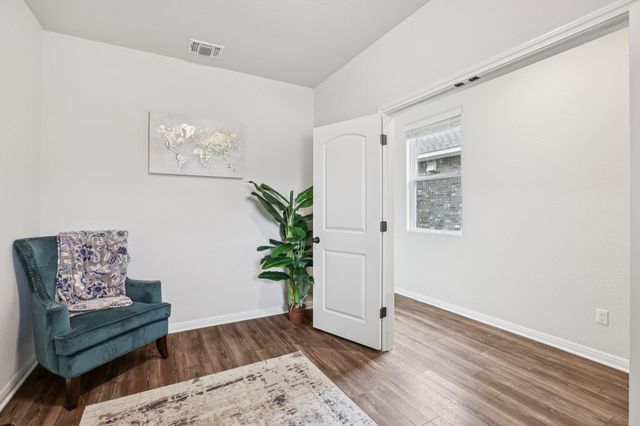 204 Swinging H LN, Georgetown, TX 78633