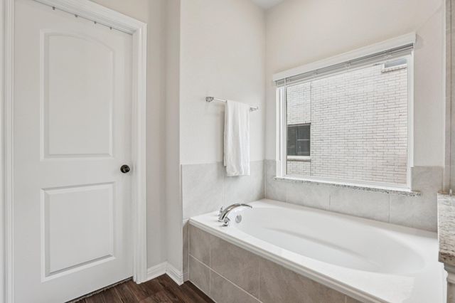 204 Swinging H LN, Georgetown, TX 78633