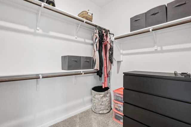 204 Swinging H LN, Georgetown, TX 78633