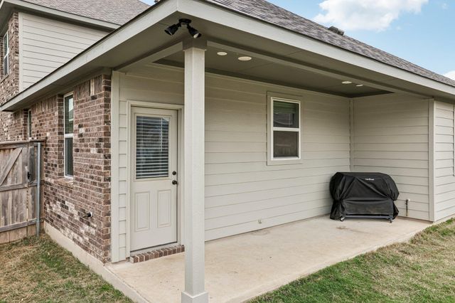 204 Swinging H LN, Georgetown, TX 78633