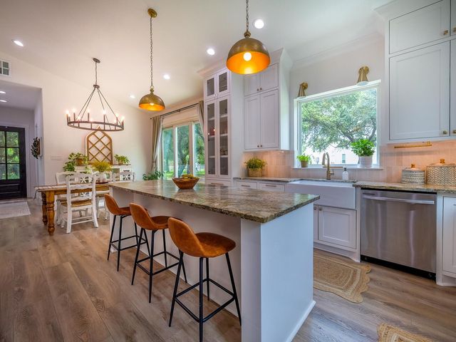 25824 Navajo Place Drive, Tomball, TX 77375