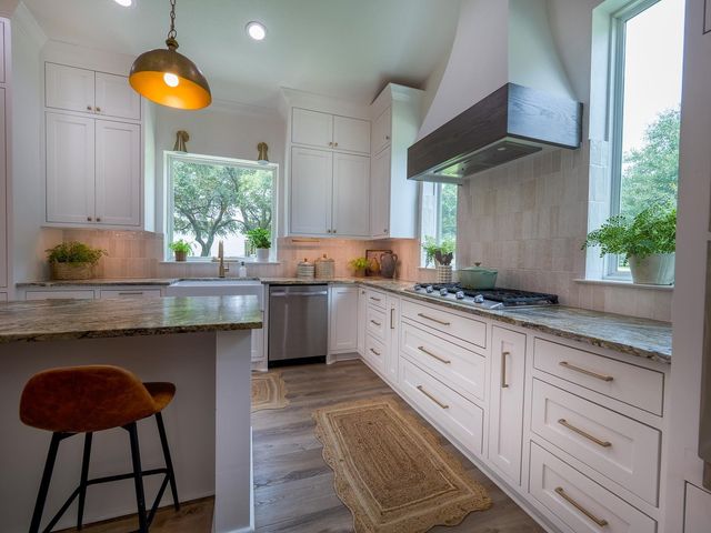 25824 Navajo Place Drive, Tomball, TX 77375