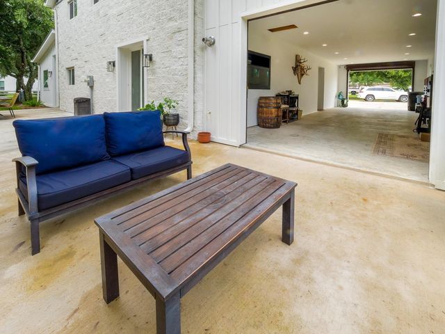 25824 Navajo Place Drive, Tomball, TX 77375