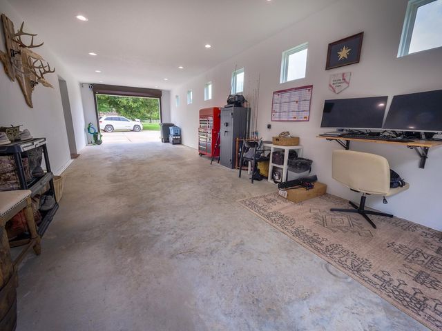25824 Navajo Place Drive, Tomball, TX 77375