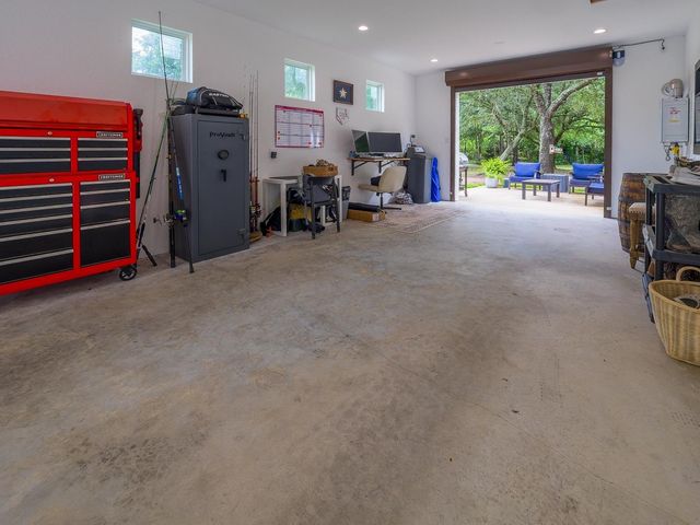 25824 Navajo Place Drive, Tomball, TX 77375