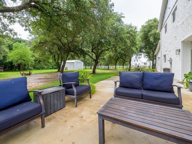 25824 Navajo Place Drive, Tomball, TX 77375