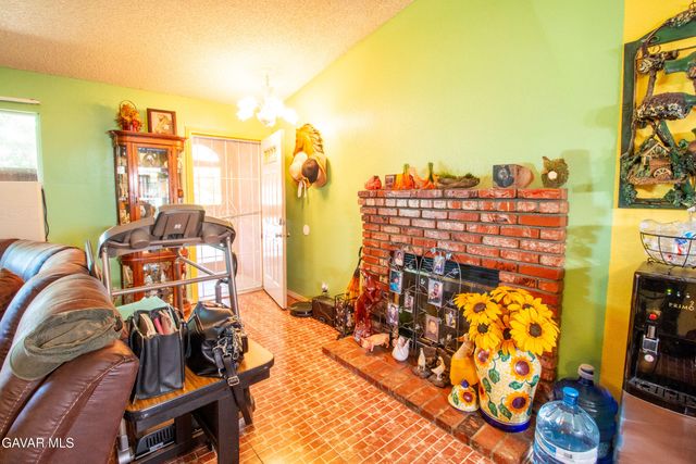 40961 166th St E, Lancaster, CA 93535