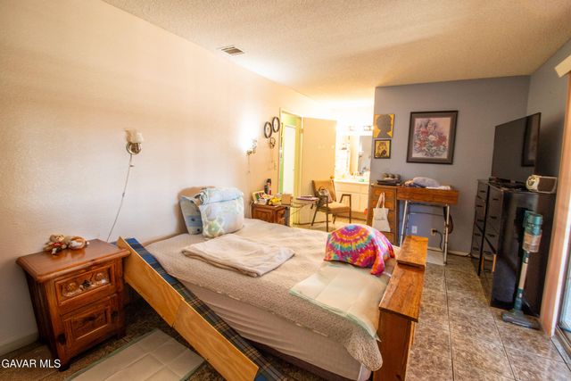 40961 166th St E, Lancaster, CA 93535