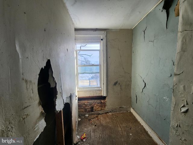 1127 N MILTON AVE, Baltimore, MD 21213