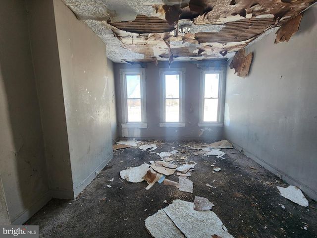 1127 N MILTON AVE, Baltimore, MD 21213