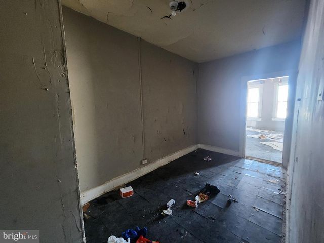 1127 N MILTON AVE, Baltimore, MD 21213