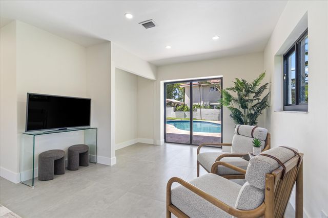 1601 Seabreeze Boulevard, Fort Lauderdale, FL 33316