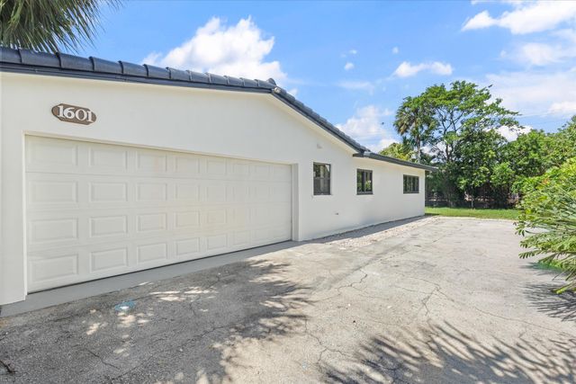 1601 Seabreeze Boulevard, Fort Lauderdale, FL 33316