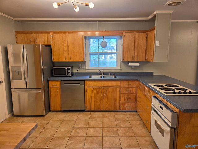 2309 Laverne Drive, Huntsville, AL 35810