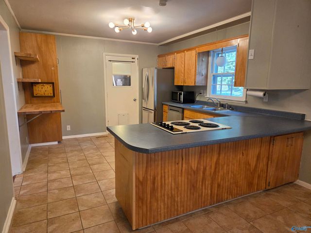 2309 Laverne Drive, Huntsville, AL 35810