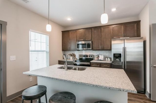 643 Bristol Creek Dr, Nashville, TN 37221