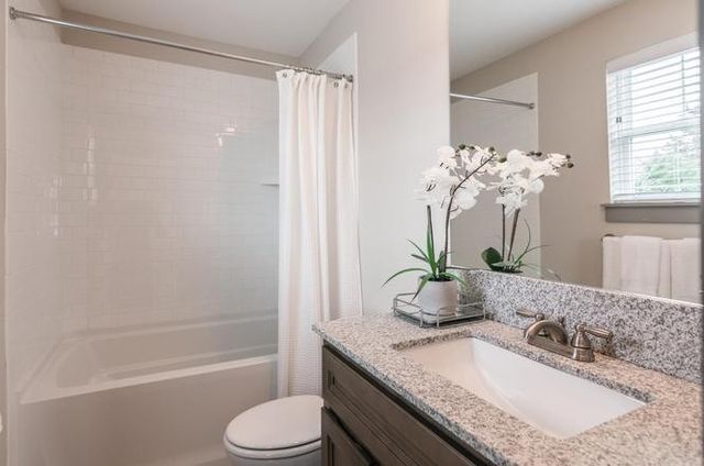 643 Bristol Creek Dr, Nashville, TN 37221