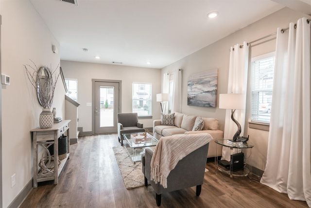 643 Bristol Creek Dr, Nashville, TN 37221