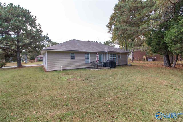 123 Ann Bradley Drive, Huntsville, AL 35811