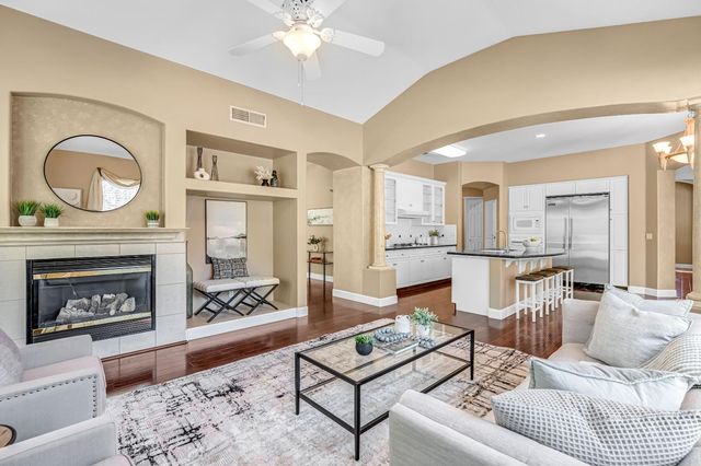 1165 N Fairfax Avenue, Clovis, CA 93611