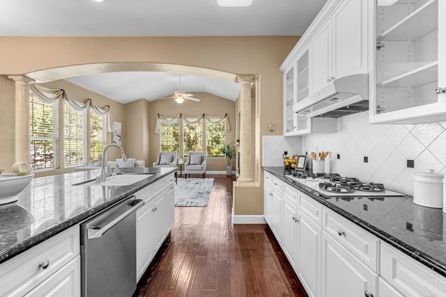 1165 N Fairfax Avenue, Clovis, CA 93611