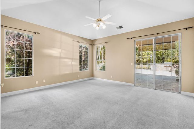 1165 N Fairfax Avenue, Clovis, CA 93611
