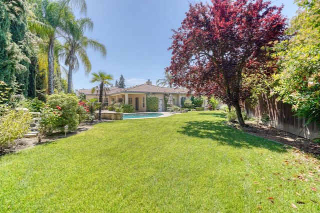 1165 N Fairfax Avenue, Clovis, CA 93611